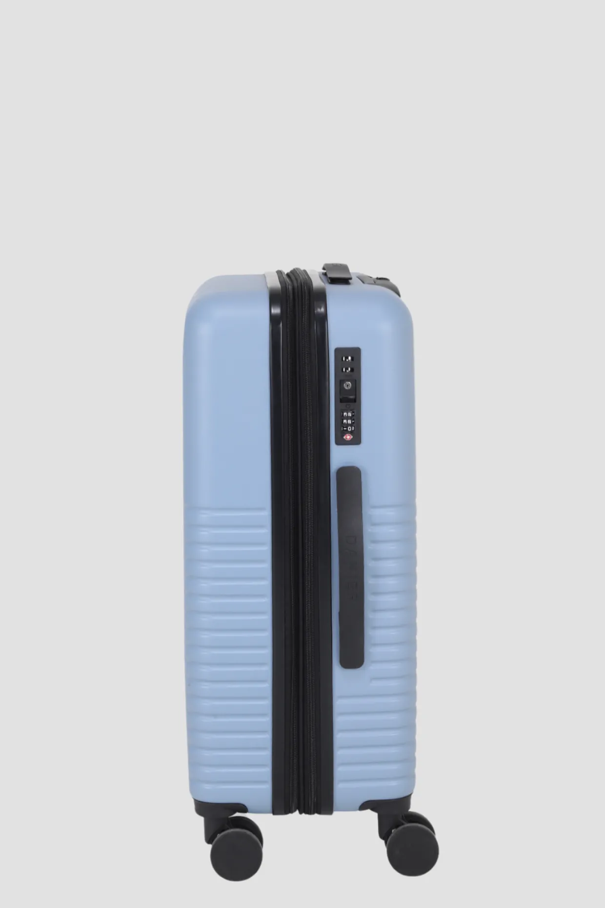 MONACO 22" MEDIUM LUGGAGE CASE